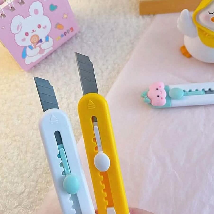 4 Piece Retractable Mini Art Cutter Craft Tools