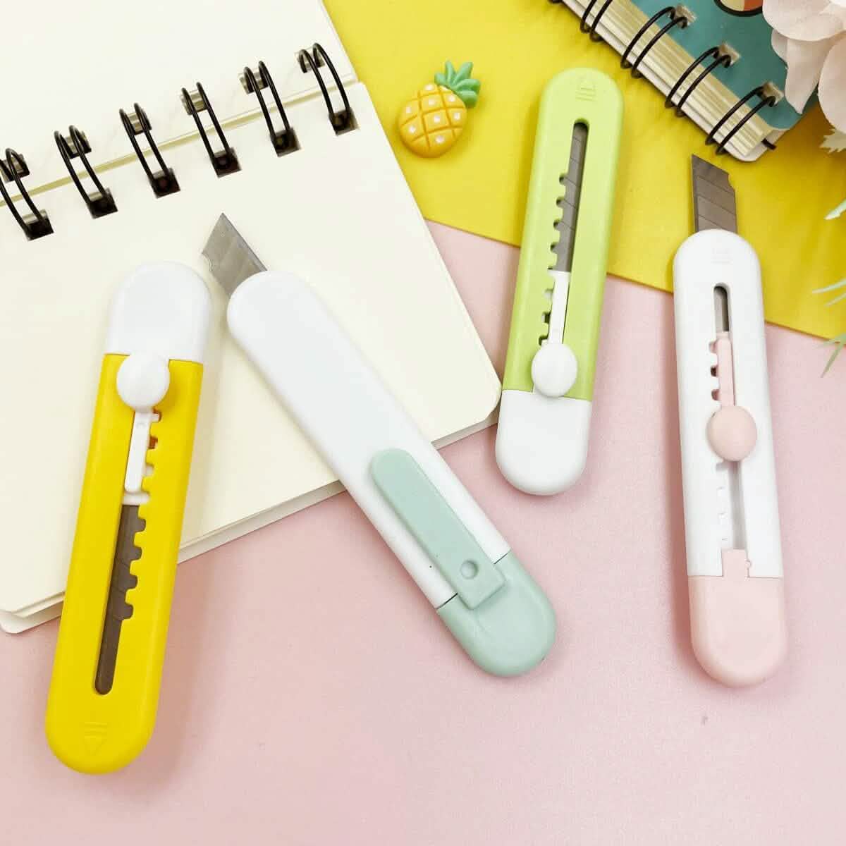 4 Piece Retractable Mini Art Cutter Craft Tools