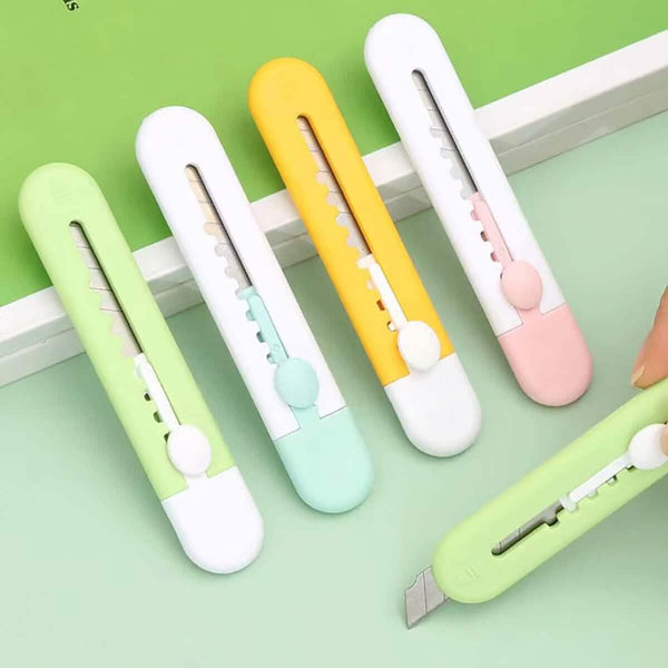 4 Piece Retractable Mini Art Cutter Craft Tools